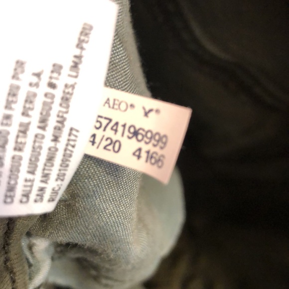 American Eagle Outfitters N(E)XT Level Stretch Camouflage Distressed Jeans US 6 - Picture 10 of 10